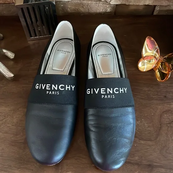Givenchy flats - Picture 1 of 6